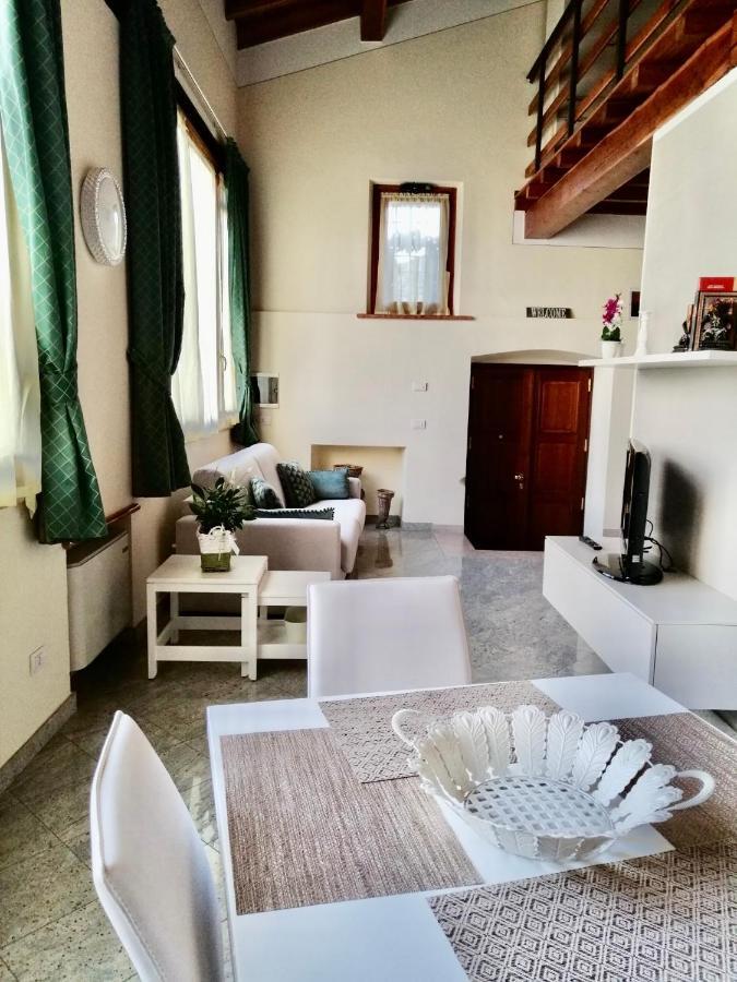 Il Vicoletto Holiday House Volta Mantovana Exteriör bild